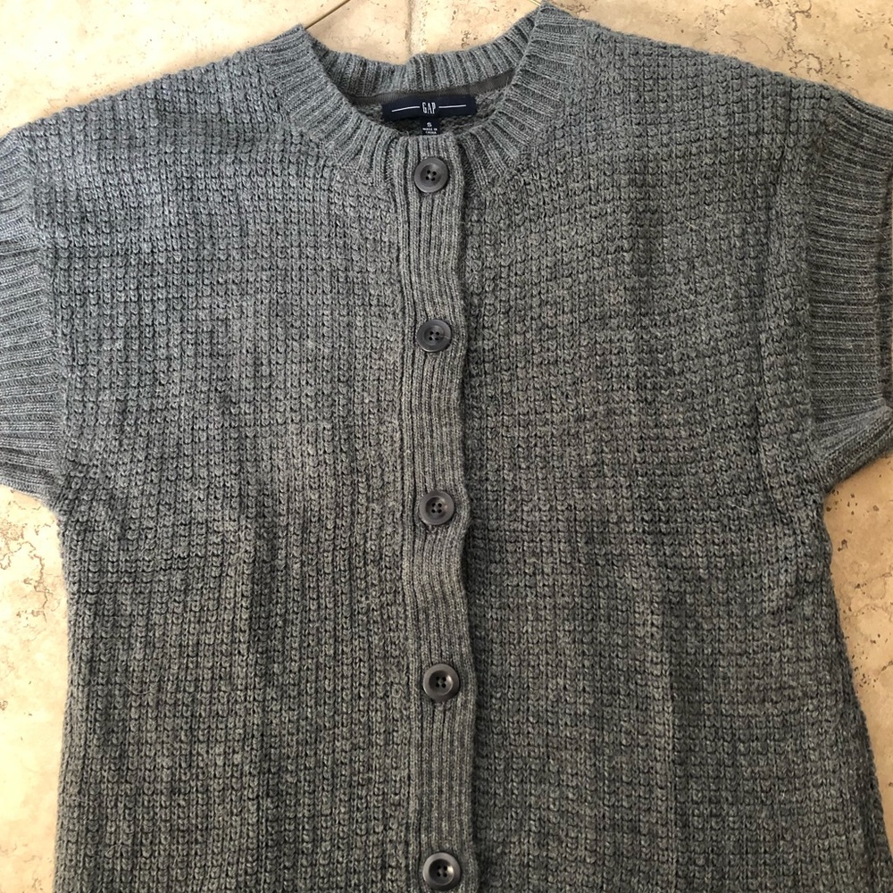 GAP Sleeveless Cardigan